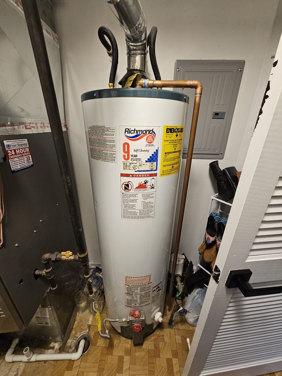 Richmond 40-gallon standard draft water heater before replacement — Elk Grove Village IL Premier Water Heaters